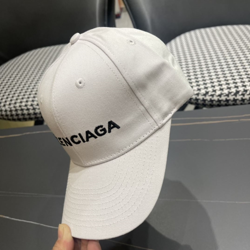 BALENCIAGA